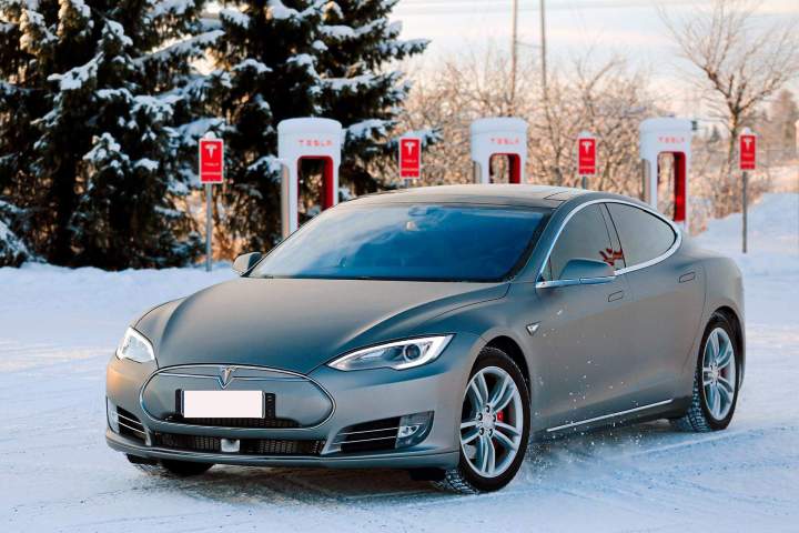 Voiture Tesla Moutiers